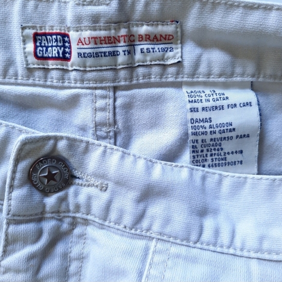 Faded Glory Khaki High Rise Large Pocket Shorts - Picture 4 of 4